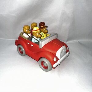 Rare ERTL Berenstain Bears 2000 Red Roadster Car Book